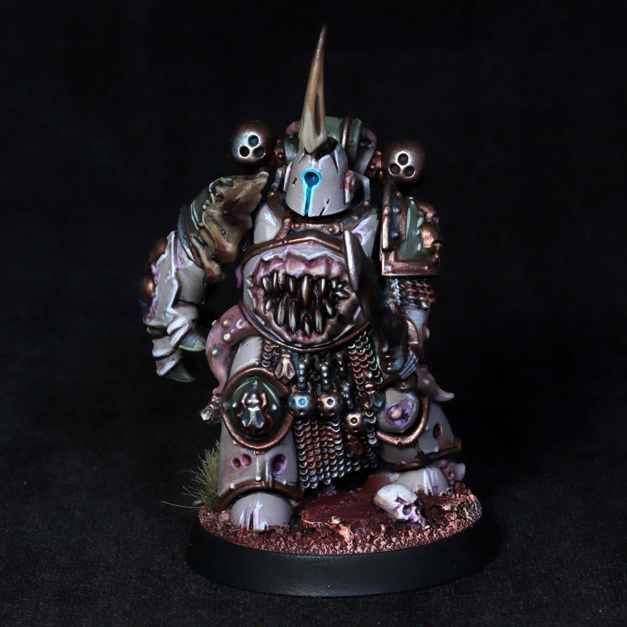 Experimental Paint Job with a 40k Death Guard Model. Pretty happy how it  turned out! (C&C welcome) : r/minipainting