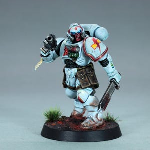 painted white scars reiver sergeant miniature, white scars miniature, painted primaris reiver miniature, bolter and knife,warhammer 40k mini