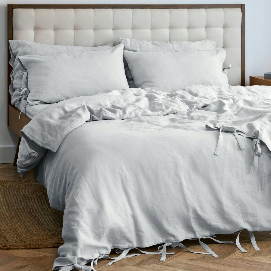 View of Bedding Set - Minimalist Light Gray Linen Duvet Cover With 2 ...