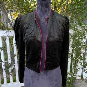 Vintage Crushed Imitation Velvet Cropped Jacket with Red Piping, Size Small