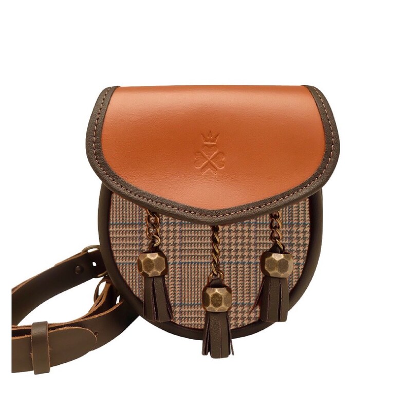 tan leather sporran