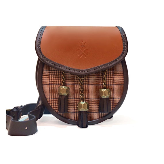 tan leather sporran