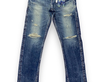 Rodeo Crowns 12.5oz Distressed Low Rise Denim