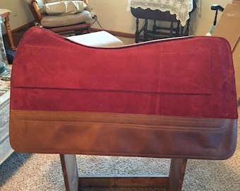 SaddleRight Western Deluxe Square with Wear Leather Saddle Pad