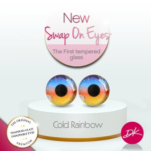 Peut inclure: Une paire d'yeux en verre colorés avec une pupille noire et un motif arc-en-ciel. Les yeux sont étiquetés "Cold Rainbow" et font partie de la marque "New Swap On Eyes". Le texte "The First tempered glass" est également visible.