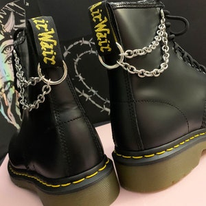 DOUBLE CHAIN O RING Boot chain charm, hardware grunge punk charm, shoe accessories, boot jewellery, dark academia anklet chains, witchy alt