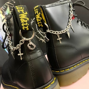 VAMPIRE KITSCH BOOT Chain charms, hardware grunge charm, shoe accessories, shoe jewellery, clip anklet chains, boot embellishments pendant