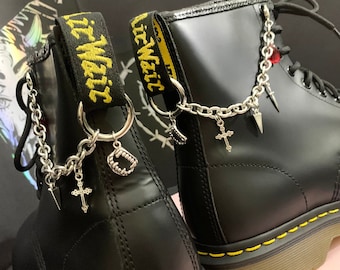 VAMPIRE KITSCH BOOT Chain charms, hardware grunge charm, shoe accessories, shoe jewellery, clip anklet chains, boot embellishments pendant