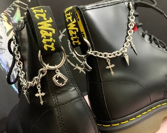 VAMPIRE KITSCH BOOT Chain charms, hardware grunge charm, shoe accessories, shoe jewellery, clip anklet chains, boot embellishments pendant
