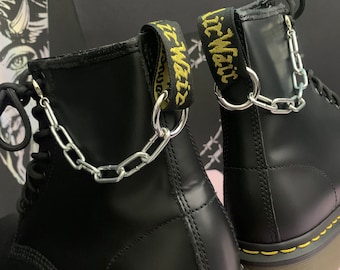 CHUNKY O RING boot chain charms, gothic hardware, grunge charm, shoe accessories, boot jewellery, chains punk