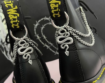 CHAINMAIL & SNAKE boot chains, O Ring Boot charm, chunky grunge charms, shoe accessories, dark academia gothic chain, boot jewellery