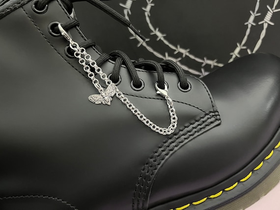 SHOELACE MOTH CHAIN, shoelace charms, chainmail shoe accessories, alternative shoe chains charm, stainless steel, boot jewellery