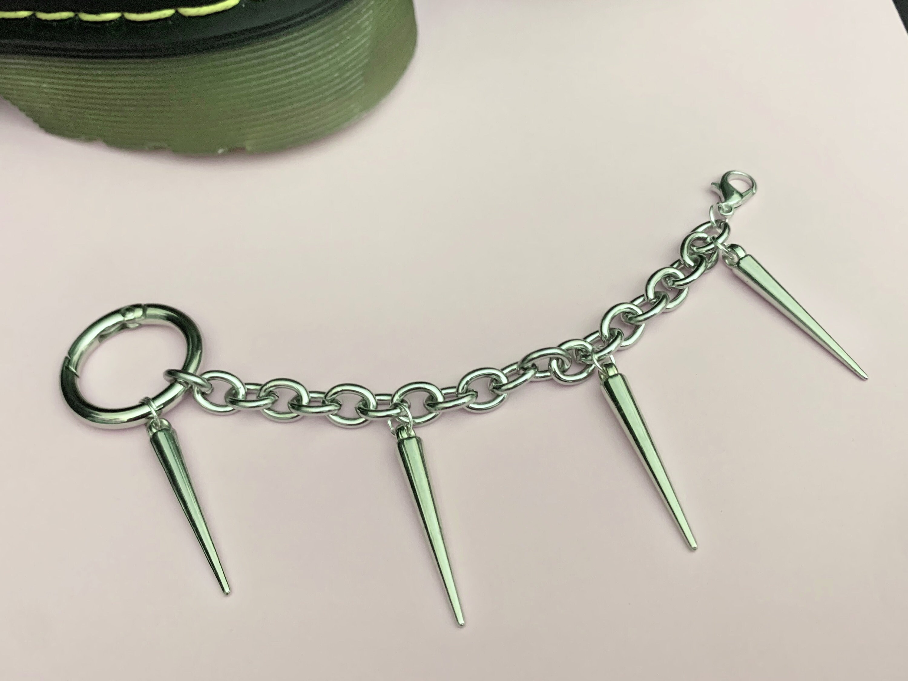 SPIKE BOOT CHAIN Charms, Hardware Grunge Charms, Shoe Accessories, Boot ...