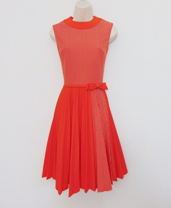 Vintage 70s Bright Red Polka Dot Pleated Fit & Fl… - image 1