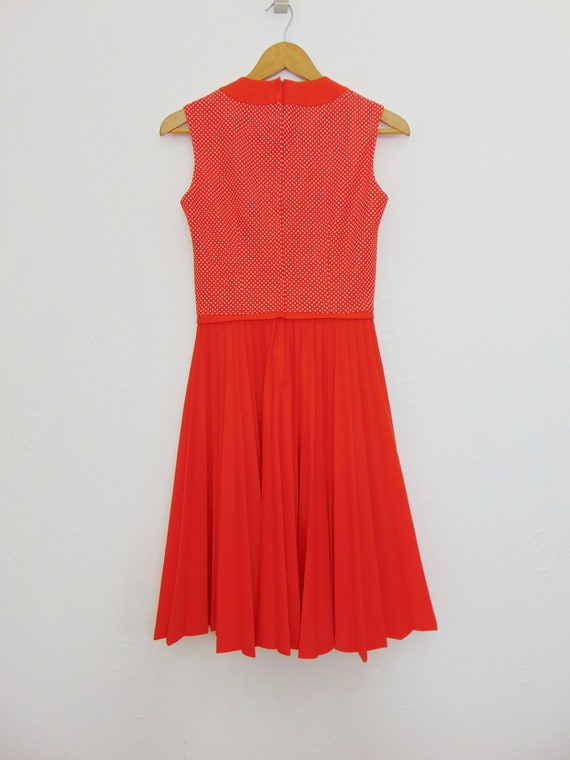 Vintage 70s Bright Red Polka Dot Pleated Fit & Fl… - image 7