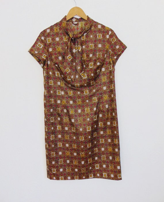 Vintage 60s Geo Print Tie Collar Mod Shift Dress b