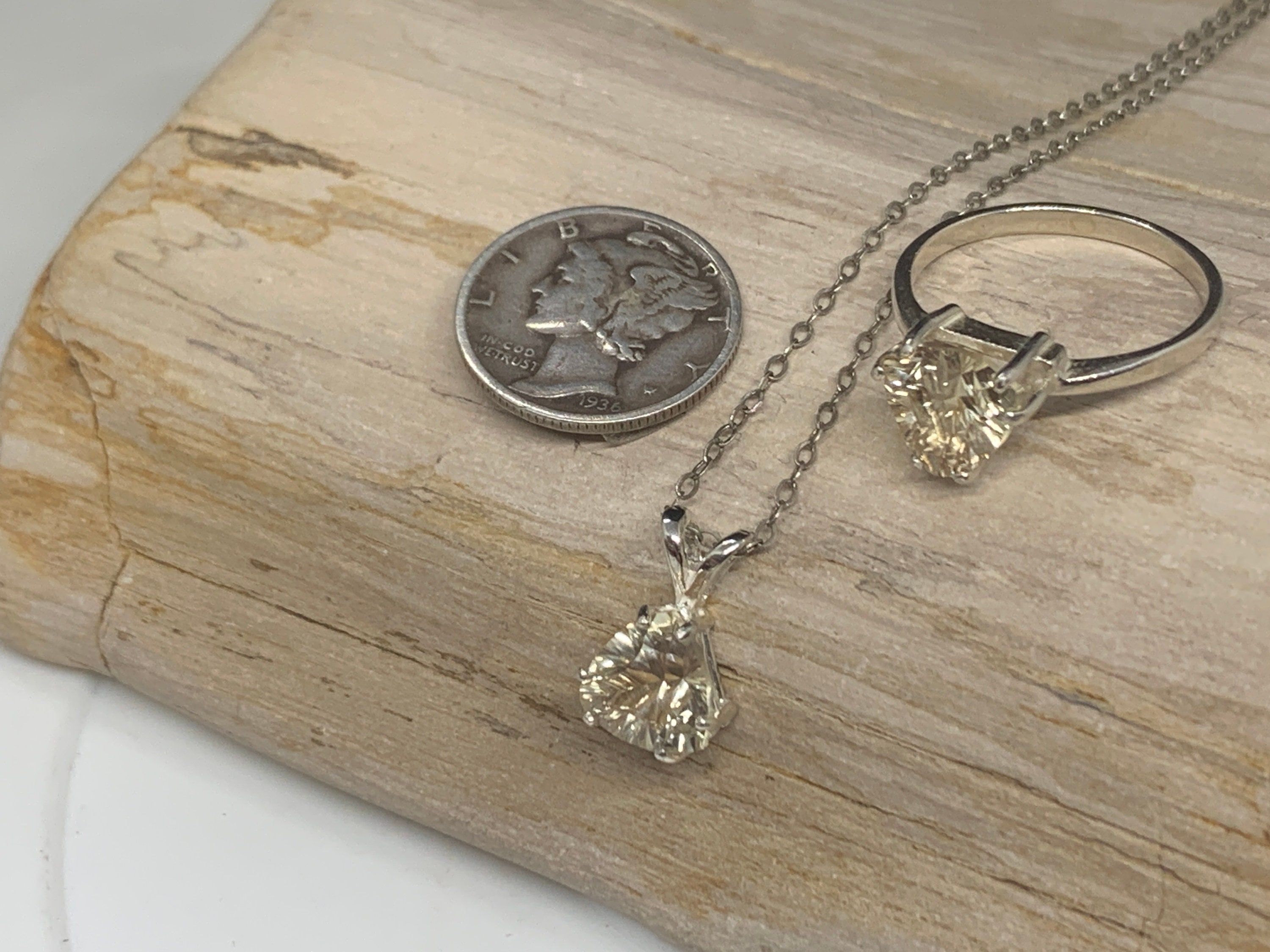 Oregon Sunstone ring & pendant set
