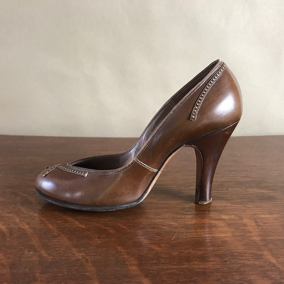 size 4.5 heels