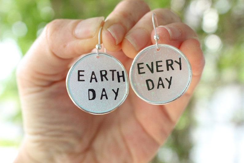 Resin Word Art Earrings Earth Day Every Day Resin Glitter Earrings Light Blue Round Resin Earrings Glow In The Dark Earth Day Earrings
