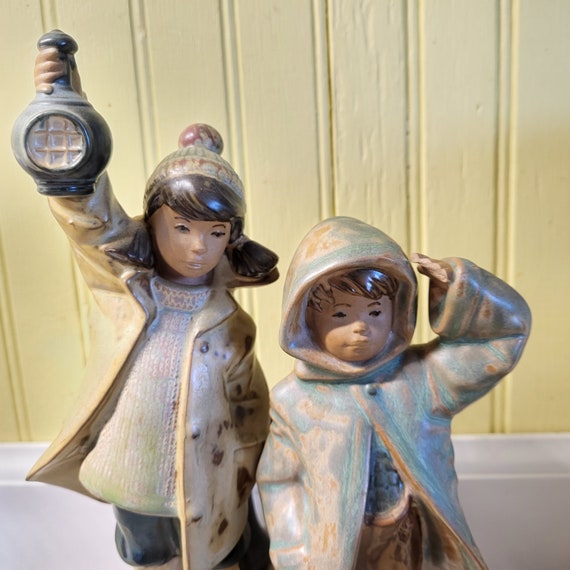 Ahoy There 1012173 - Lladro Porcelain Figurine, Boy and Girl With