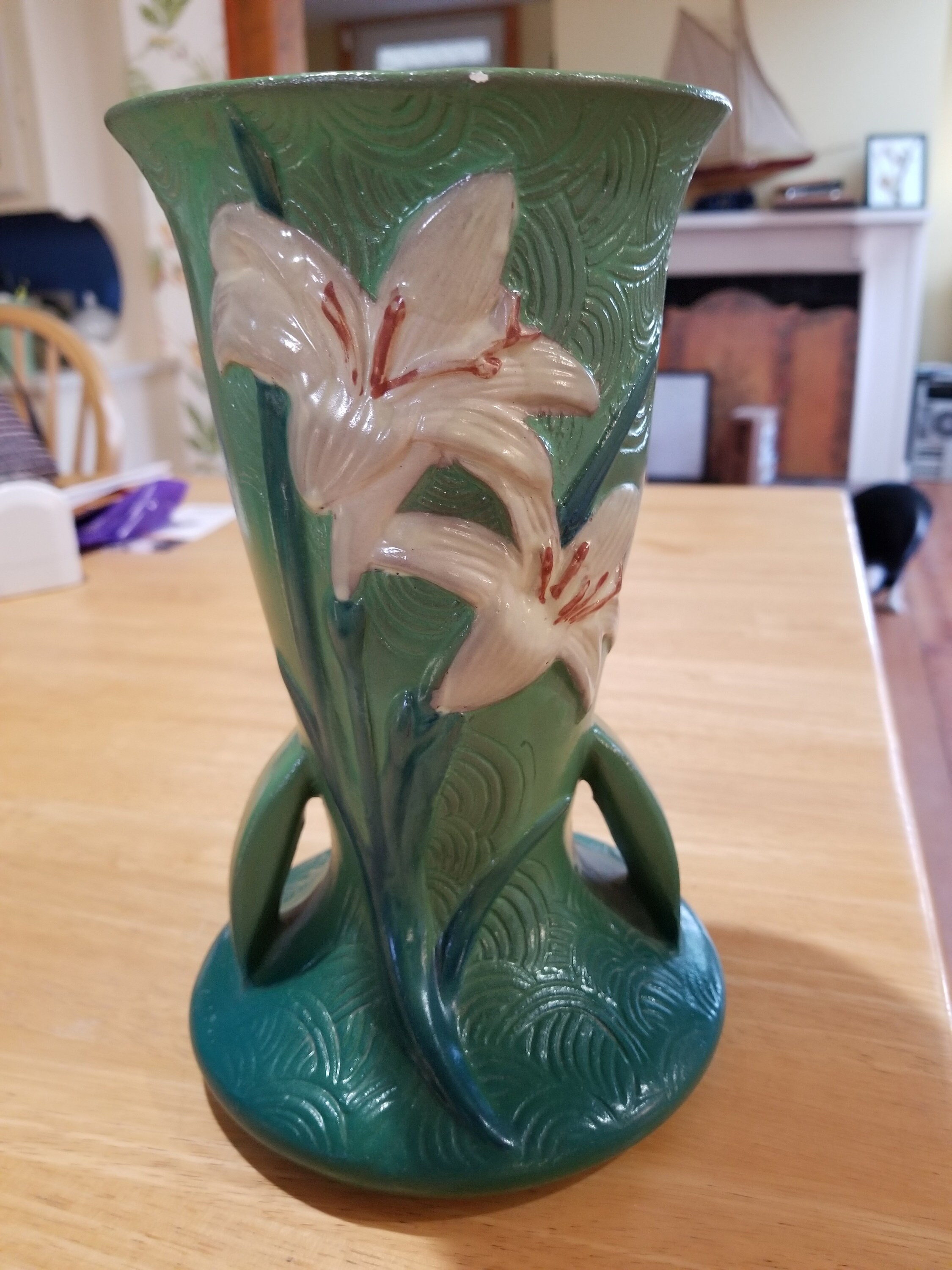 Antique Roseville Pottery Vase, 136-9