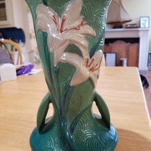 Antique Roseville Pottery Vase, 136-9&quot;, Zephyr Lily, Green, White Lily, flowers, lillies, vintage, indoor planter, floral, green, collector