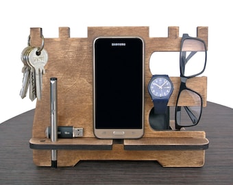 Phone docking "Vintage", Docking station, Father's day gift, Gift for men, Personalized excellent gift, Wooden stand, Desk Organizer.