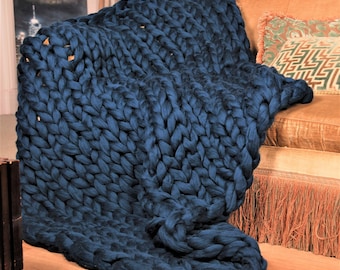 Super bulky blanket Knit throw blanket Giant yarn blanket Big knit blanket Chunky baby blanket Chunky knit blankets Chunky throw blanket