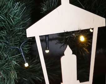 Laterne - Birkensperrholzanhänger für den Weihnachtsbaum, Weihnachtsdekoration und ganzjährige Dekoration - minimalistische Dekoration