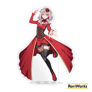 以下が含まれることがあります： 赤いドレスと王冠をつけた白い髪のアニメキャラクター。キャラクターは「Destiny」と書かれた透明なアクリルスタンドの上に立っています。キャラクターは髪にバラを持っています。