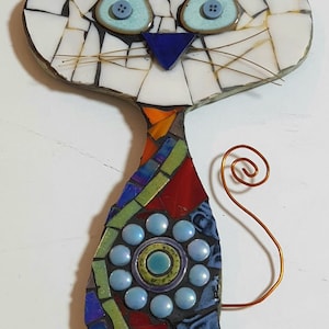 A beautiful colored mosaic cat, Wall art, Home gift, handmade, Mixed media stained glass and polymer flowers, home decor, original design.