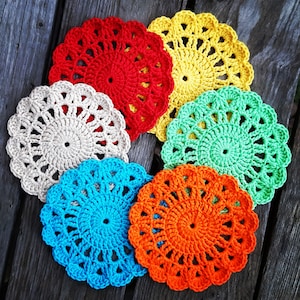 Crocheted coaster (different sizes)