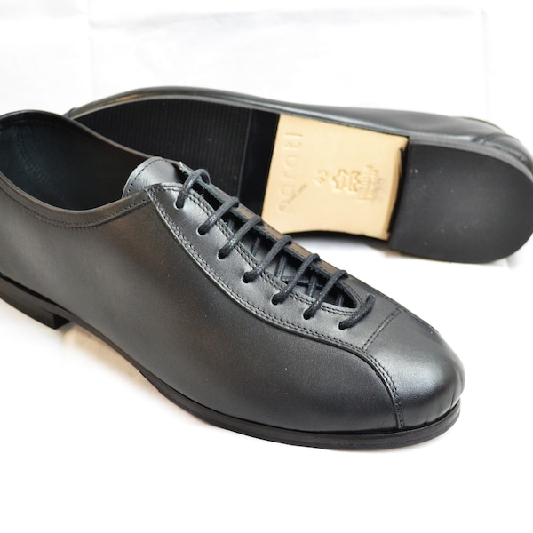 VINTAGE CYCLING SHOES Heroic cycling shoes from the 20s-30s, made to measure, handcrafted real leather