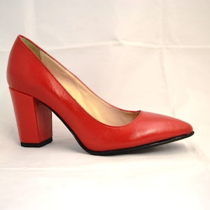WOMEN SHOES decolletè customizable in color and kind of heel