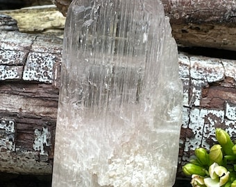 Cristal de kunzita rosa de Pakistán