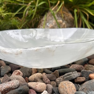 Hand Carved Onyx Bowl: Mexican Stone Decor