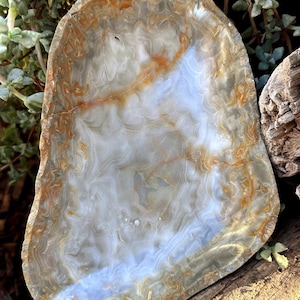 Hand Carved Onyx Bowl: Polished Stone Decor From Mexico