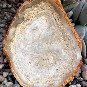 Hand Carved Onyx Bowl: Polished Stone Decor, Mexican Craft