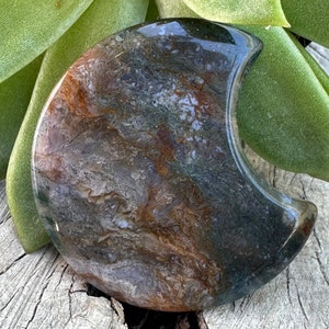 Enchanting Moss Agate &quot;Moon&quot; Carving