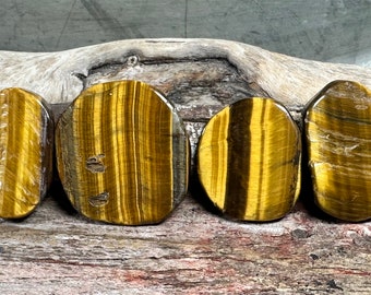 Tigers Eye Thumb Stone