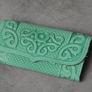 Green leather wallet, women's wallet, mint leather wallet, gift for women, travel leather wallet, travel document holder, feminine wallet