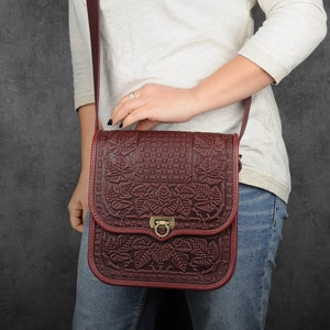 Bordo Leather Crossbody Bag: Hot Tooled Embossed Hazelnut Design