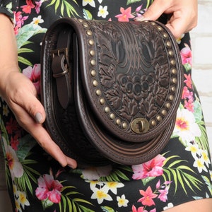Brown bag with metal, round leather bag, embossed bag, brown leather purse, crossbody bag, guelder rose bag, gift for her, shoulder purse