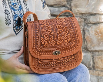 Handmade Tooled Leather Messenger Bag: Oak Leaf Crossbody Bag