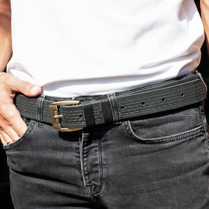 Embossed Black Leather Belt: Adjustable Unisex Design