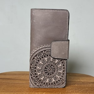 Cartera de mandala, cartera de cuero gris, cartera de cuero suave, cartera larga, cartera de mano, cartera de mujer, regalo para ella