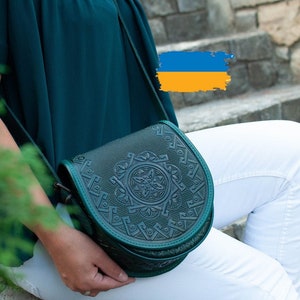 Green bag women, round crossbody bag, genuine leather, tooled leather purse, shoulder leather bag, hot tooled leather, unigue bag for her