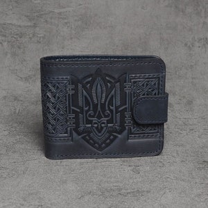 Cartera pequeña de piel auténtica de color azul con Tridente en relieve, cartera delgada de piel plegable