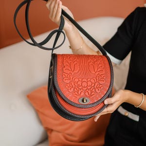 Embossed Leather Crossbody Bag: Handmade Red & Black Round Purse