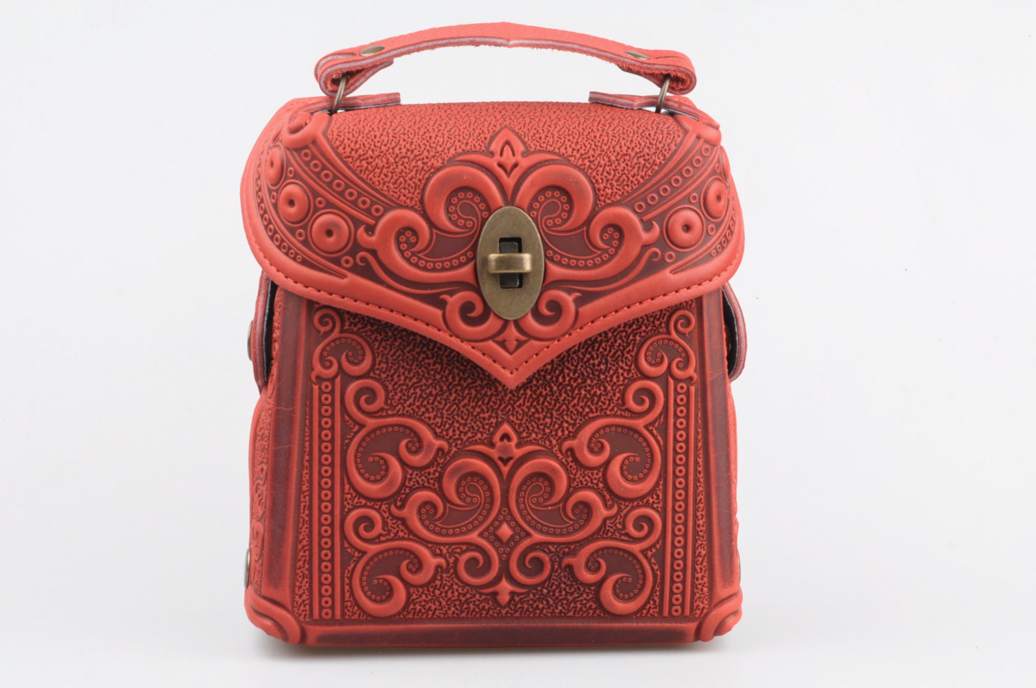 Embossed Red Leather Backpack: Convertible Shoulder Bag  display picture 3